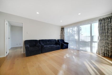 Photo of property in 496 Blockhouse Bay Road, Blockhouse Bay, Auckland, 0600