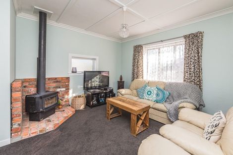 Photo of property in 2 Moore Avenue, Tawhero, Whanganui, 4501