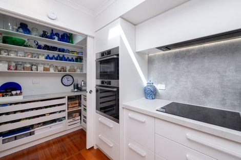 Photo of property in 9 Gillies Avenue, Taupo, 3330