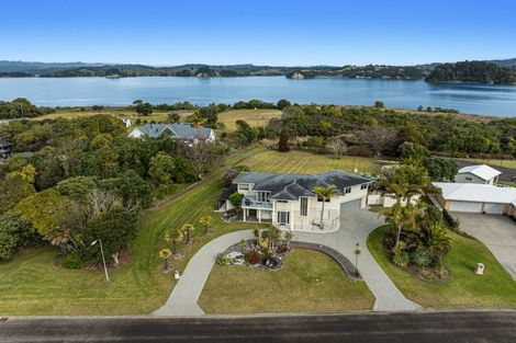 Photo of property in 26 Ohiwa Parade, Ohope, 3121