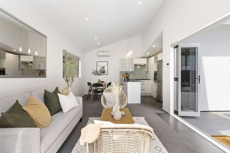 Photo of property in 32a Matipo Road, Mairangi Bay, Auckland, 0630