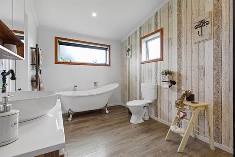 Photo of property in 11 Sarona Park Drive, Omanawa, Tauranga, 3171