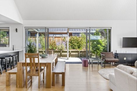 Photo of property in 22 Robrosa Street, Wanaka, 9305