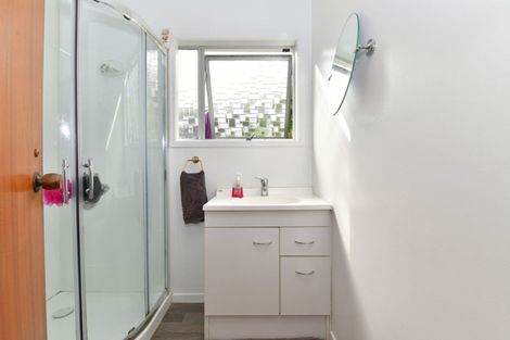 Photo of property in 6 William Hadlow Place, Hatfields Beach, Orewa, 0931