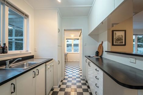 Photo of property in 1/40 Mahara Avenue, Birkenhead, Auckland, 0626