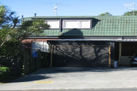 Photo of property in 70a Churton Drive, Churton Park, Wellington, 6037