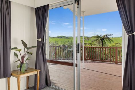 Photo of property in 131 Tiromoana Road, Maata, Eltham, 4398