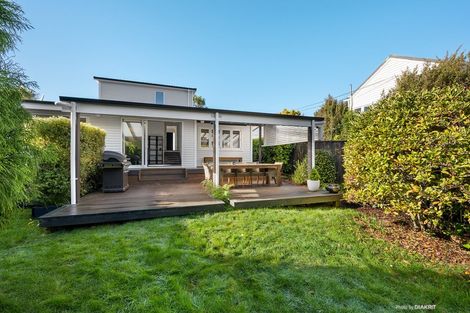 Photo of property in 8 Nicholson Road, Khandallah, Wellington, 6035