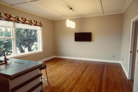 Photo of property in 16 Cutfield Road, New Plymouth, 4310