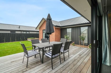 Photo of property in 21 Maurice James Way, Prebbleton, 7604