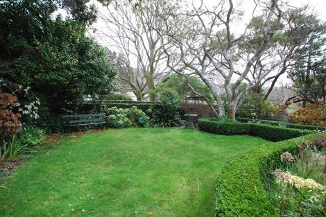 Photo of property in 19 Fitzherbert Terrace, Thorndon, Wellington, 6011