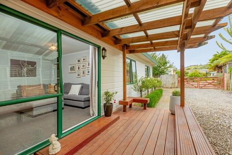 Photo of property in 8b Resolution Road, Welcome Bay, Tauranga, 3112