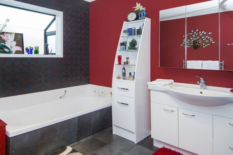 Photo of property in 111 Matapihi Road, Mount Maunganui, 3116