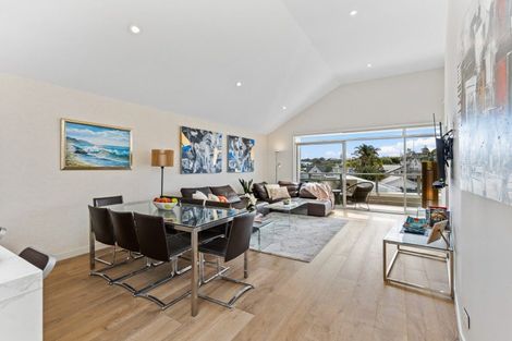 Photo of property in 2d/2 Queens Parade, Devonport, Auckland, 0624