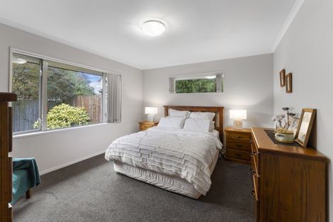 Photo of property in 9 Scarlet Lane, Redwood, Christchurch, 8051