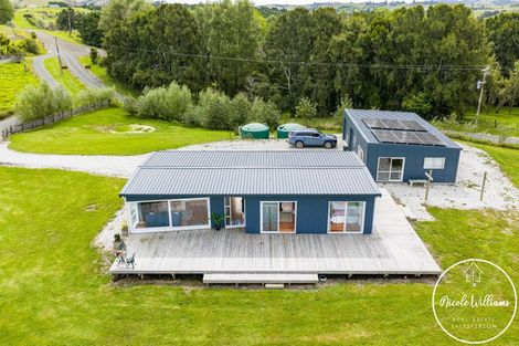 Photo of property in 275 Metcalfe Road, Matakohe, 0593