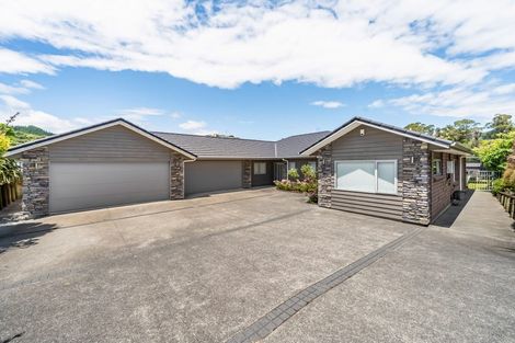 Photo of property in 19 Flotilla Place, Whitby, Porirua, 5024