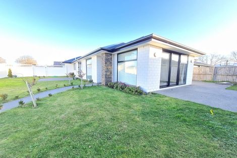 Photo of property in 88 Sarabande Avenue, Redwood, Christchurch, 8051