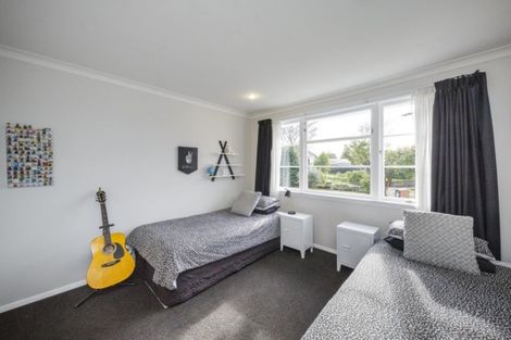 Photo of property in 8 Leigh Place, Awapuni, Palmerston North, 4412