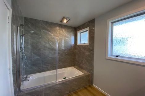 Photo of property in 75 Lewisham Street, Highland Park, Auckland, 2010