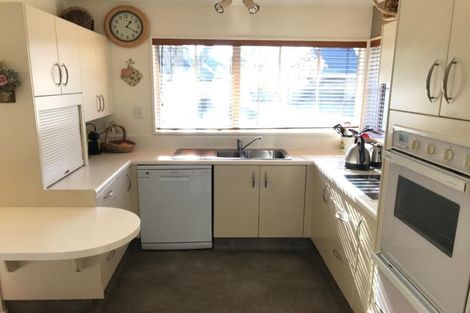 Photo of property in 3 Hatfield Place, Avonhead, Christchurch, 8042