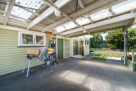 Photo of property in 18 Belvedere Crescent, Takaro, Palmerston North, 4412