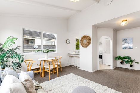 Photo of property in 7/29 Main Road, Tawa, Wellington, 5028