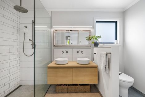 Photo of property in 16 Brackendale Place, Burnside, Christchurch, 8041