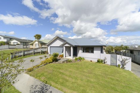 Photo of property in 22 Logan Way, Kelvin Grove, Palmerston North, 4414