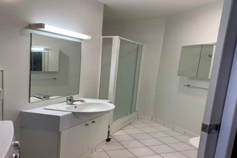 Photo of property in Terrace Tower Apartments, 7a/126 The Terrace, Wellington Central, Wellington, 6011