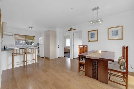Photo of property in 220 Te Irirangi Drive, Flat Bush, Auckland, 2019