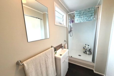 Photo of property in 21 Kamara Road, Glen Eden, Auckland, 0602