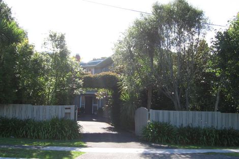 Photo of property in 11 Channel View Road, Campbells Bay, Auckland, 0630
