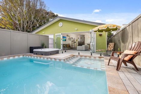 Photo of property in 1a Valley Road, Mount Maunganui, 3116