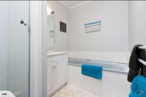 Photo of property in 2/14 Sea Spray Drive, Bucklands Beach, Auckland, 2012