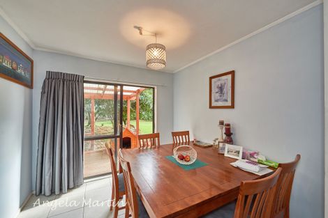 Photo of property in 12 Oak Crescent, Ashhurst, 4810