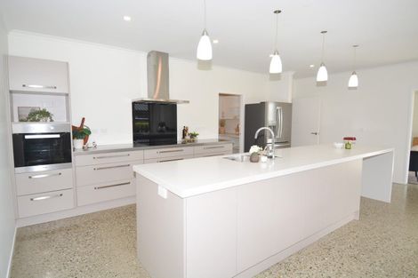 Photo of property in 4 Avalanche Place, Wanaka, 9305