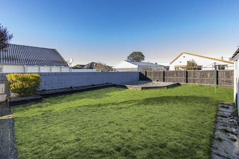 Photo of property in 16 Dunbarton Street, Redwood, Christchurch, 8051