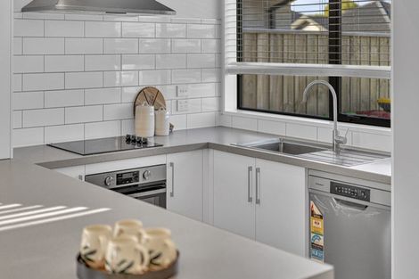 Photo of property in 5 Chambers Avenue, Woodend, 7610