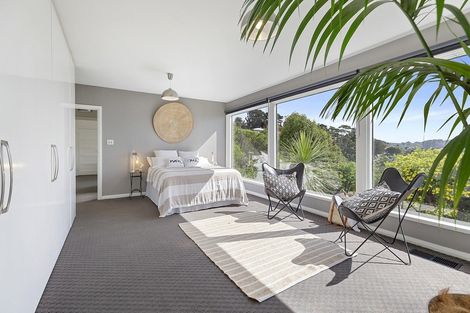 Photo of property in 11 Beacon Hill Road, Strathmore Park, Wellington, 6022