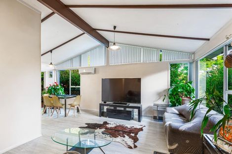 Photo of property in 10 Skyla Place, Massey, Auckland, 0614