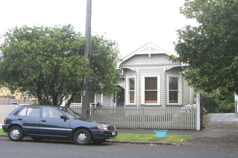 Photo of property in 16 Wynyard Road, Mount Eden, Auckland, 1024