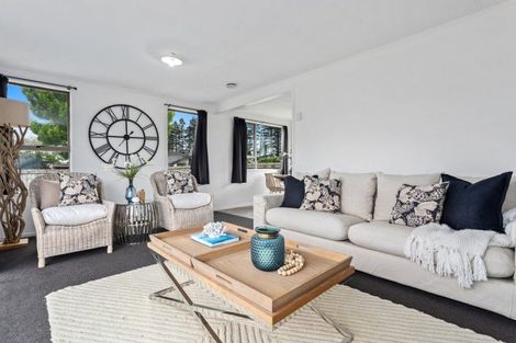 Photo of property in 15 Matipo Place, Edgecumbe, 3120