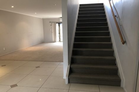 Photo of property in 13 Bushpark Place, Flat Bush, Auckland, 2016