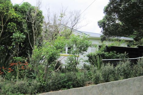 Photo of property in 6 Gowrie Street, Brooklyn, Wellington, 6021