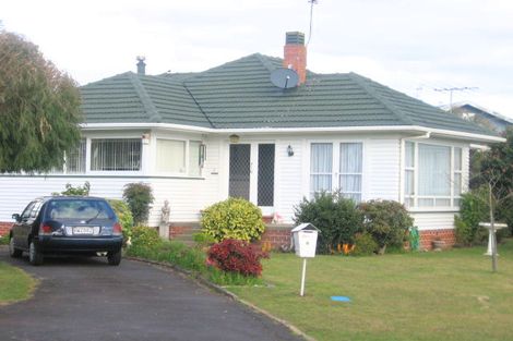 Photo of property in 8 Cliff Road, Papakura, 2110
