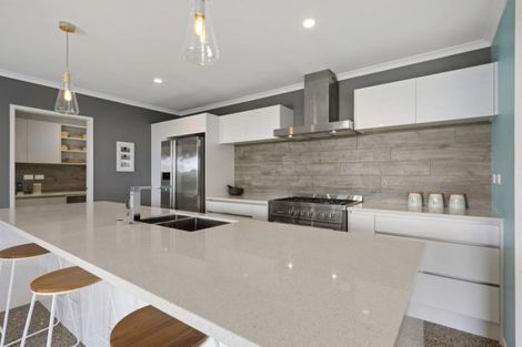 Photo of property in 63 Benmore Crescent, Pyes Pa, Tauranga, 3112