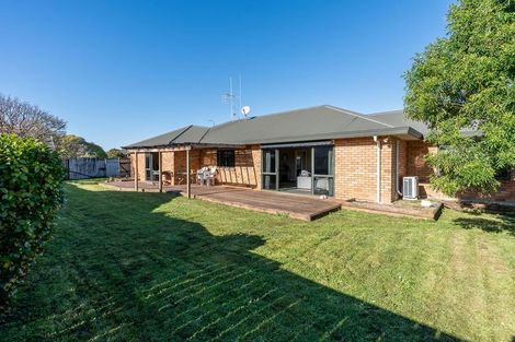 Photo of property in 44 Cranbrook Place, Rototuna North, Hamilton, 3210