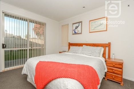 Photo of property in 17 Farnham Close, Rototuna North, Hamilton, 3210