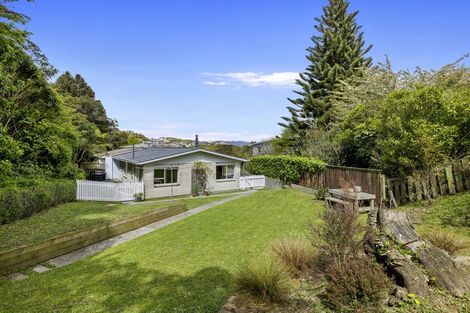 Photo of property in 53 Cedar Street, Maungaraki, Lower Hutt, 5010